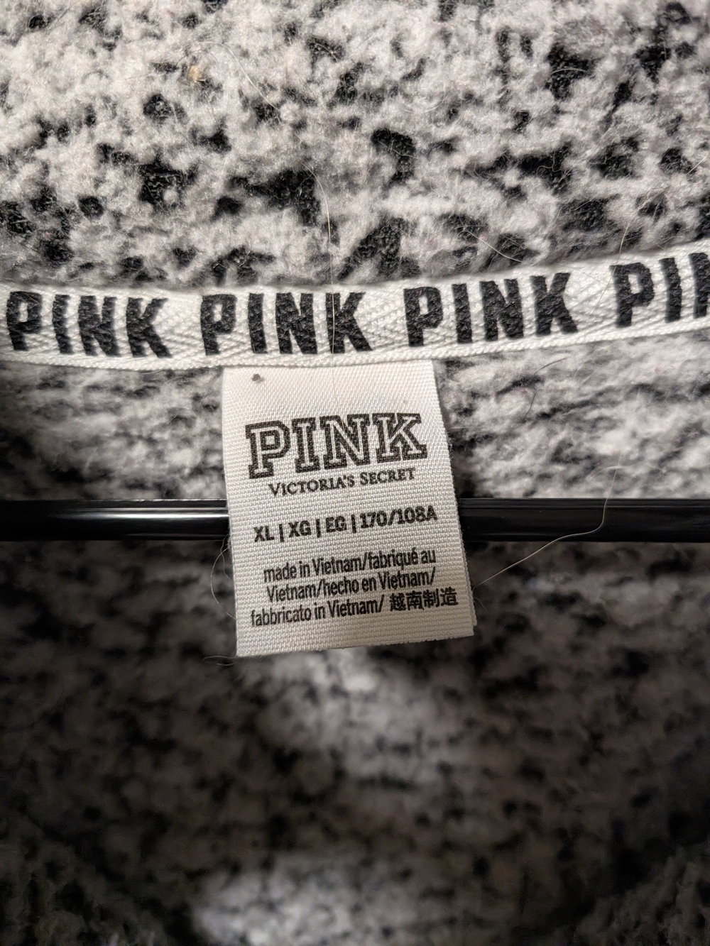 PINK by Victoria's Secret Gray Fleece Lounge Top
